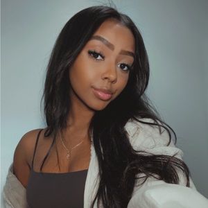 Meet your Posher, Soliana